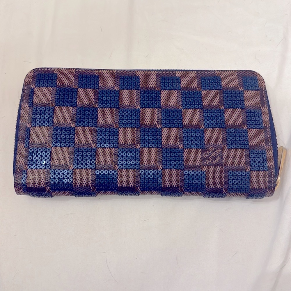 Louis Vuitton Limited Edition 3D effect sequin damier - Picture 4 of 11